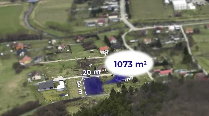 Pozemok pod hradom s krásnym výhľadom